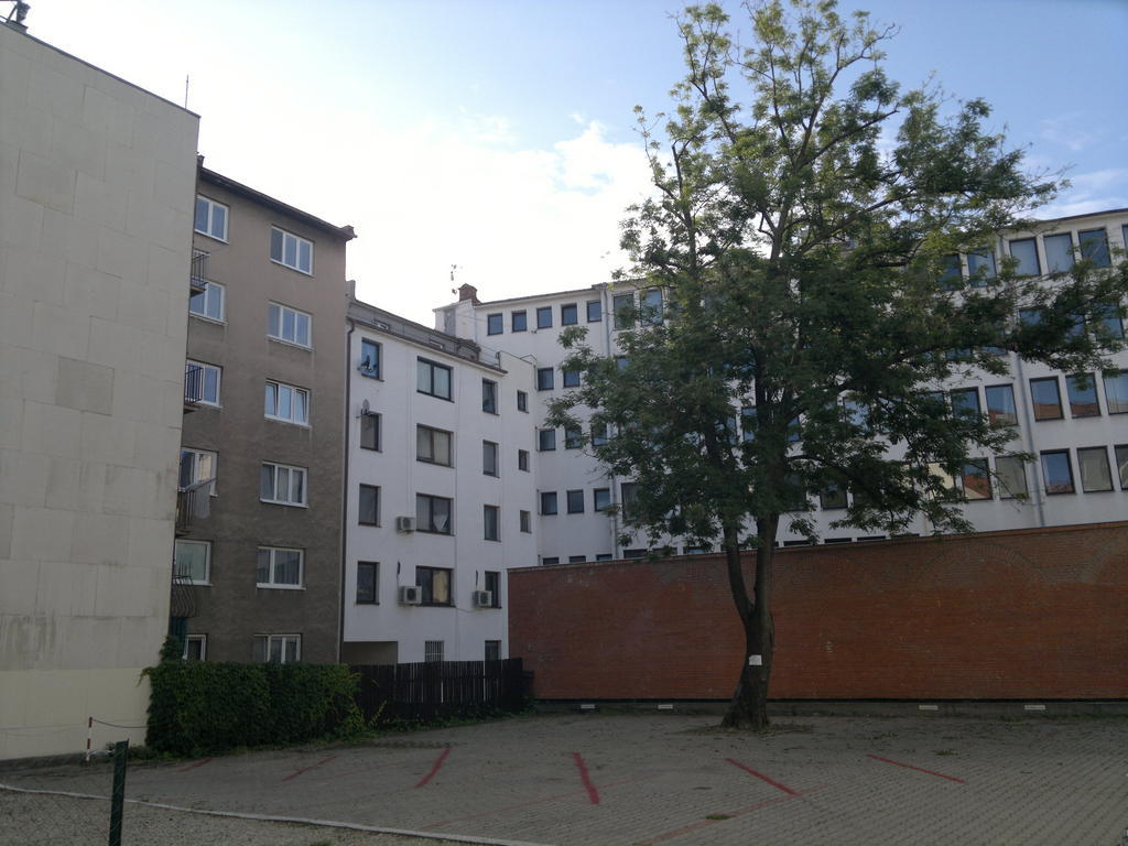 Red Apartment Bratislava Eksteriør bilde